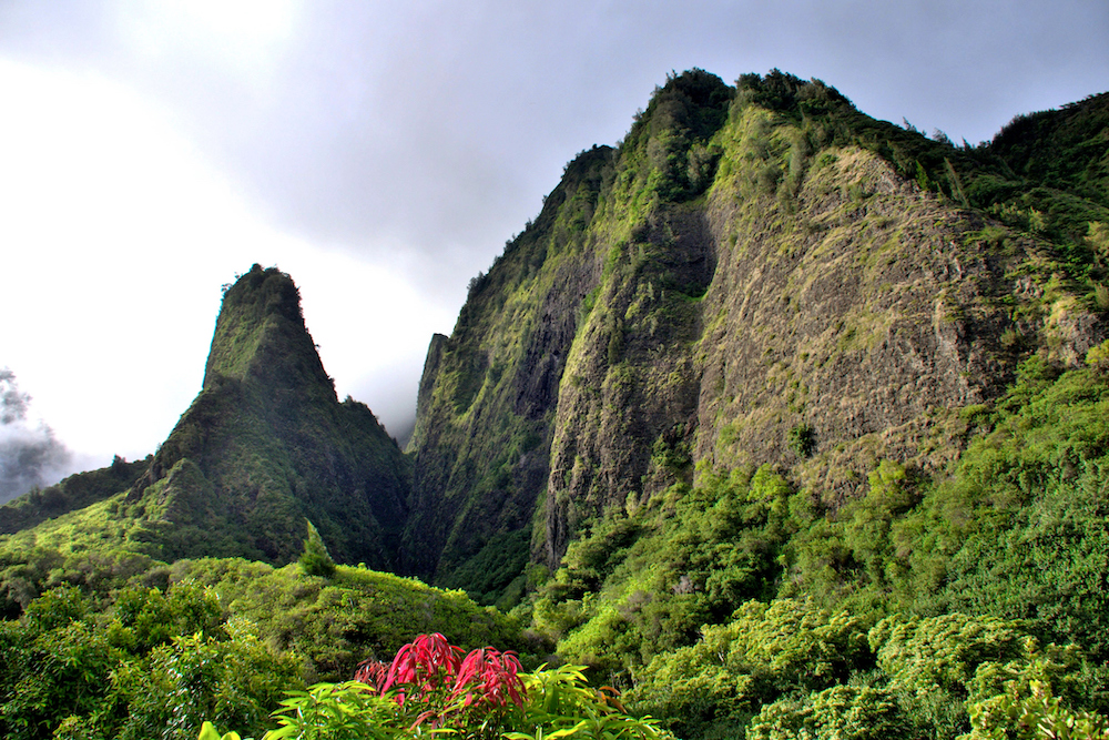witness the iao valley needle on a maui hike